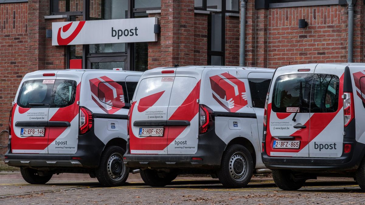 Poštovní zásilka v Belgii se ztratila, později se objevila na aukčním webu státní správy